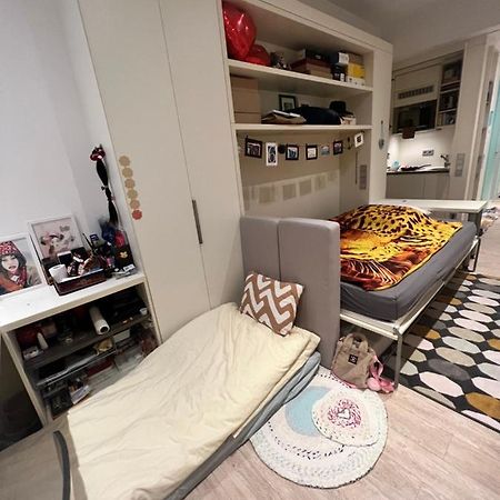 Sharing Studio Apartment With Me 뮌헨 외부 사진