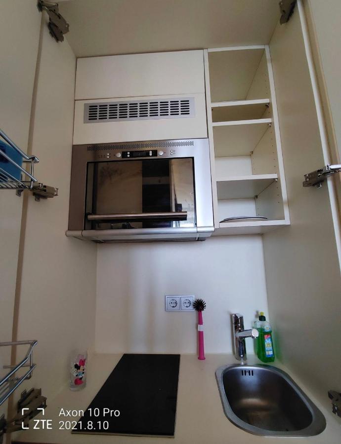 Sharing Studio Apartment With Me 뮌헨 외부 사진