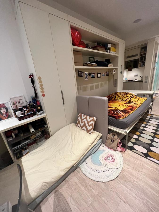 Sharing Studio Apartment With Me 뮌헨 외부 사진