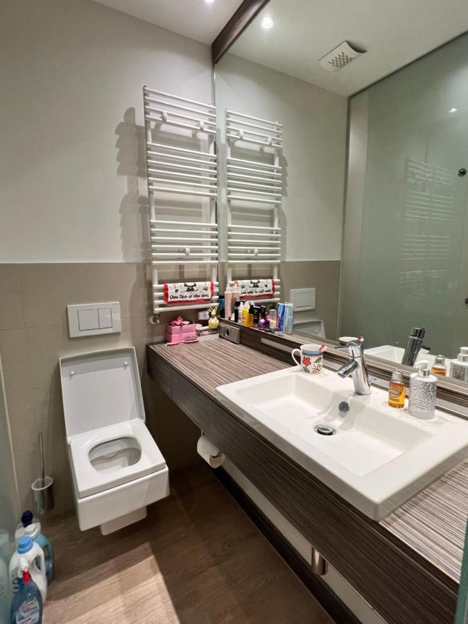 Sharing Studio Apartment With Me 뮌헨 외부 사진